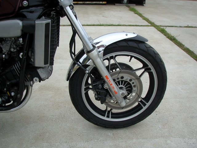 Купить мотоцикл Honda VF750 Magna 1982 фото 17